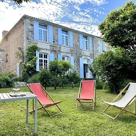 Le Presbytere De La Couture * La Couture (Vendee)