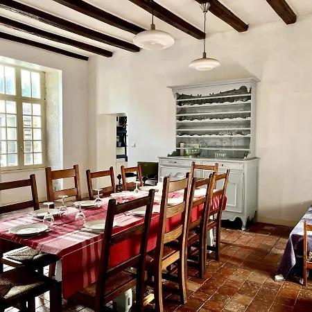 Le Presbytere De La Couture * La Couture (Vendee)