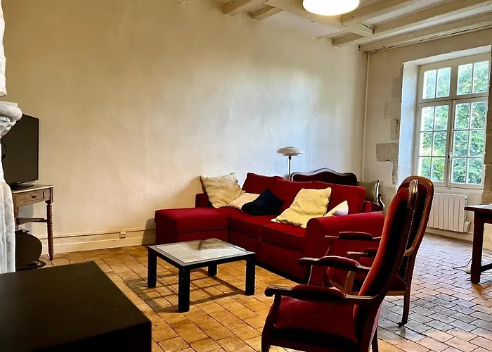 Le Presbytere De La Couture 게스트하우스 *